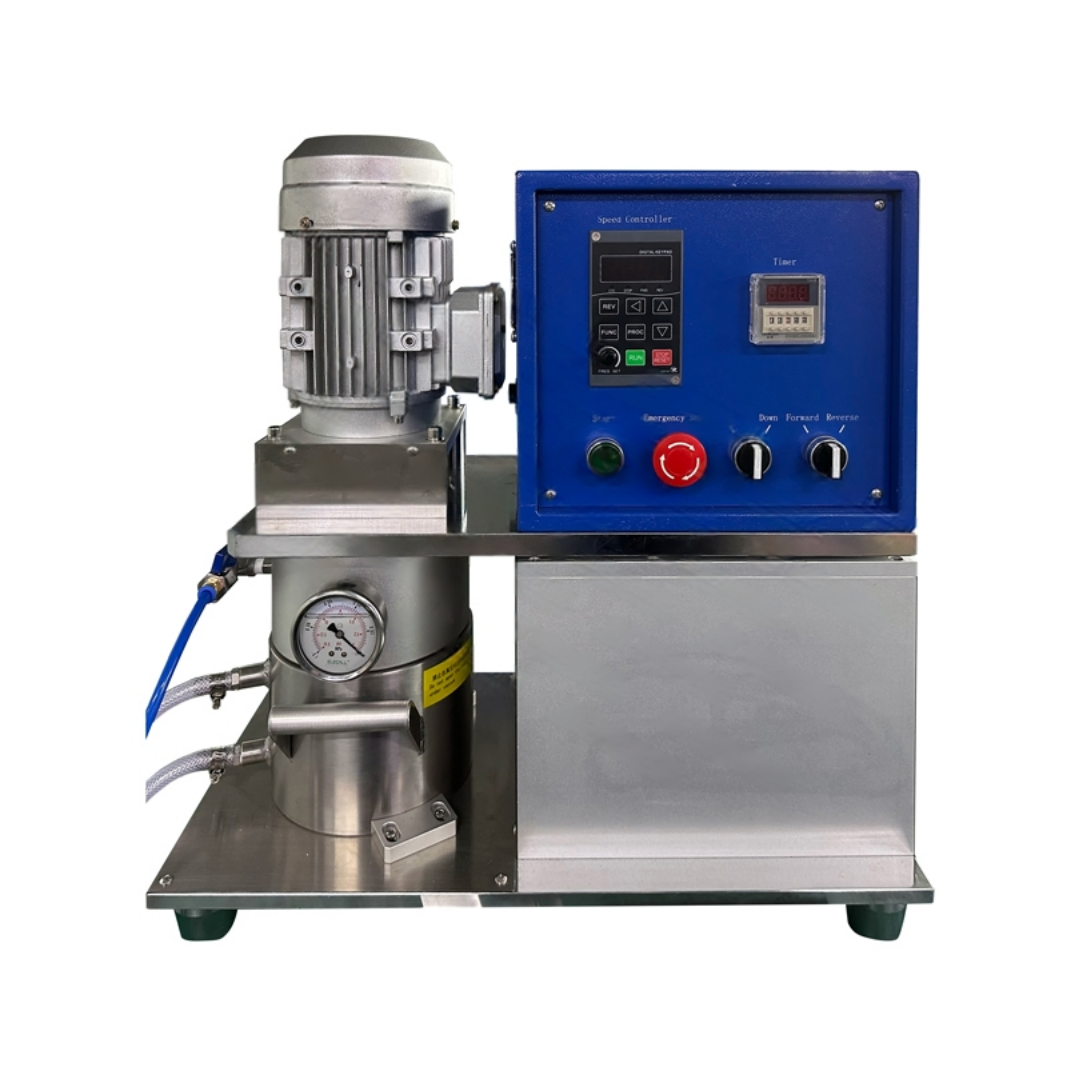 Vacuum mixer